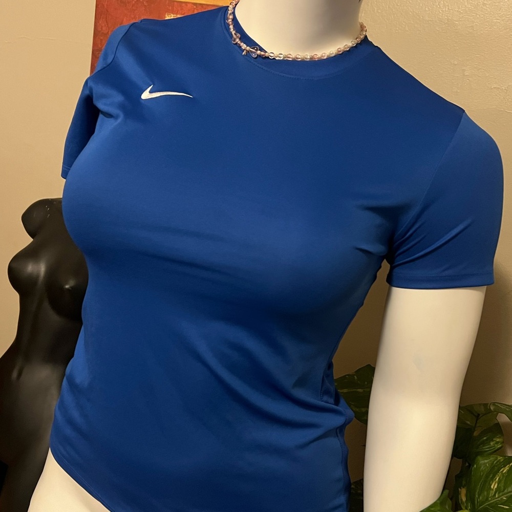 Nike Women's dri fit Blue shirt